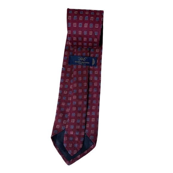 Brooks Brothers 346 Silk Tie | Burgundy Red Geometric Pattern, Made in Italy - Picture 3 of 5